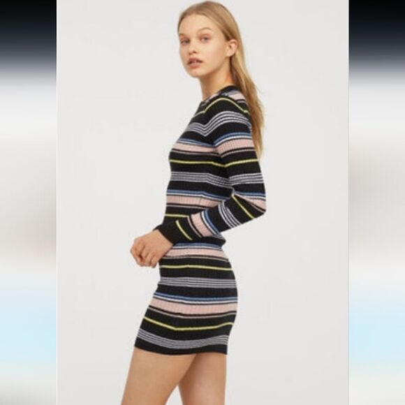 H&M DIVIDED Ribbed Bodycon Stretch Mini Dress 2 - Picture 1 of 6
